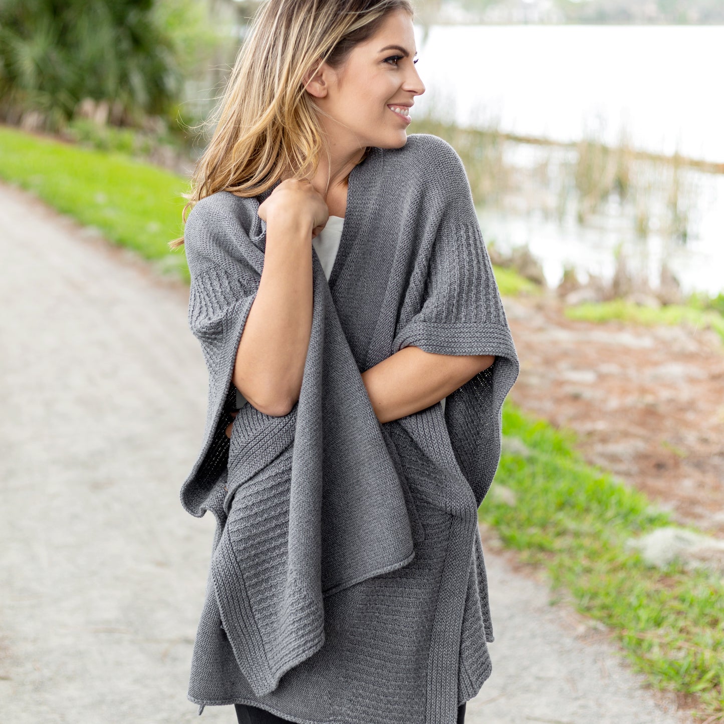 Zestt - Organic Cotton Arden Poncho - Grey