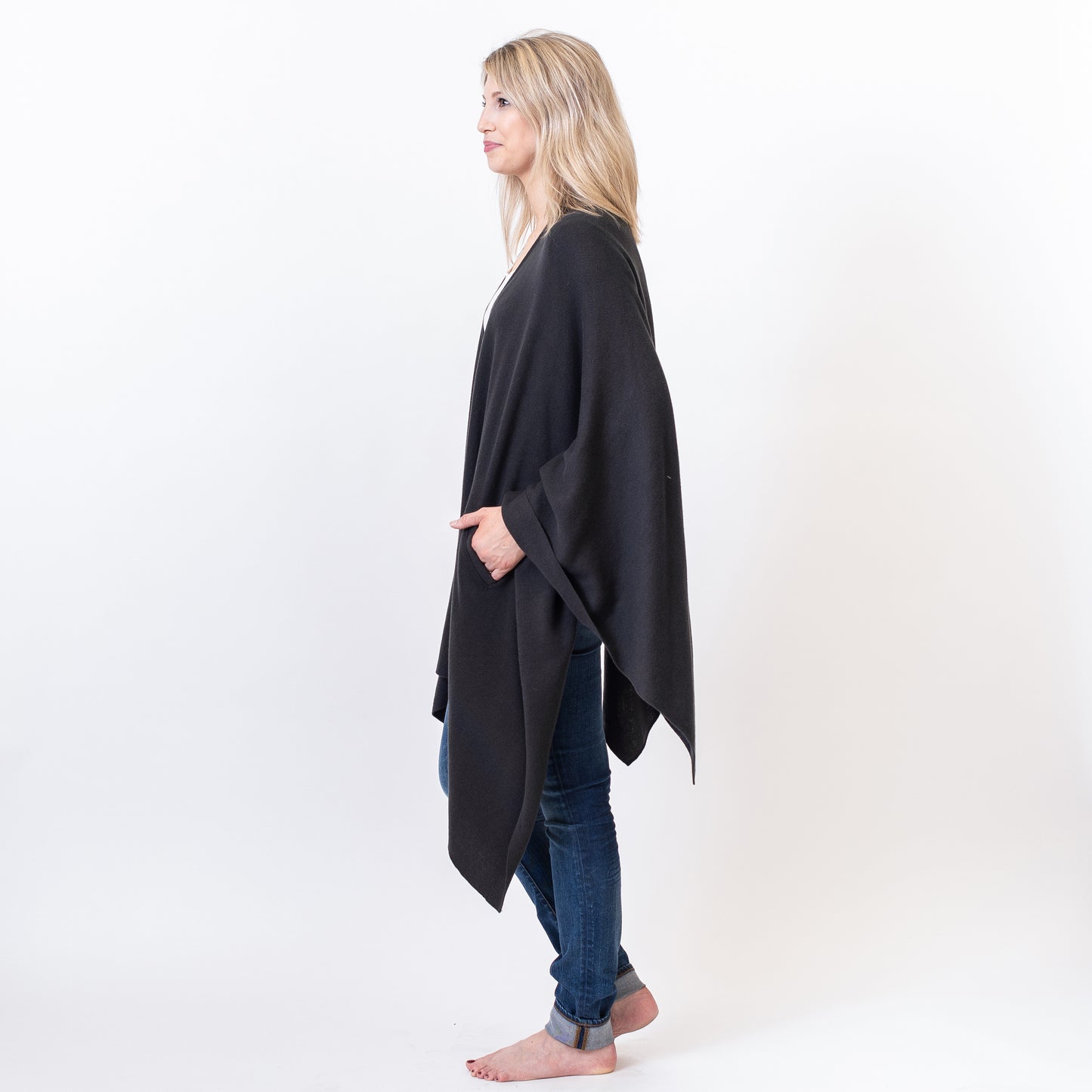 Zestt - Organic Cotton Jane Travel Wrap - Black