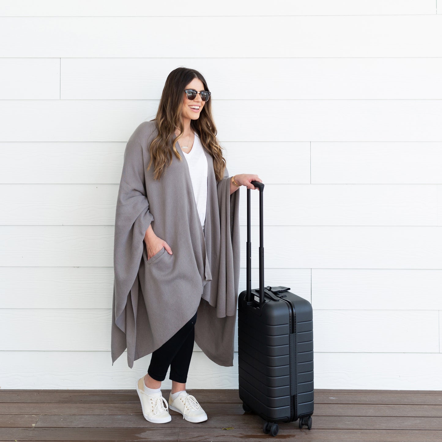 Zestt - Organic Cotton Jane Travel Wrap - Smoke