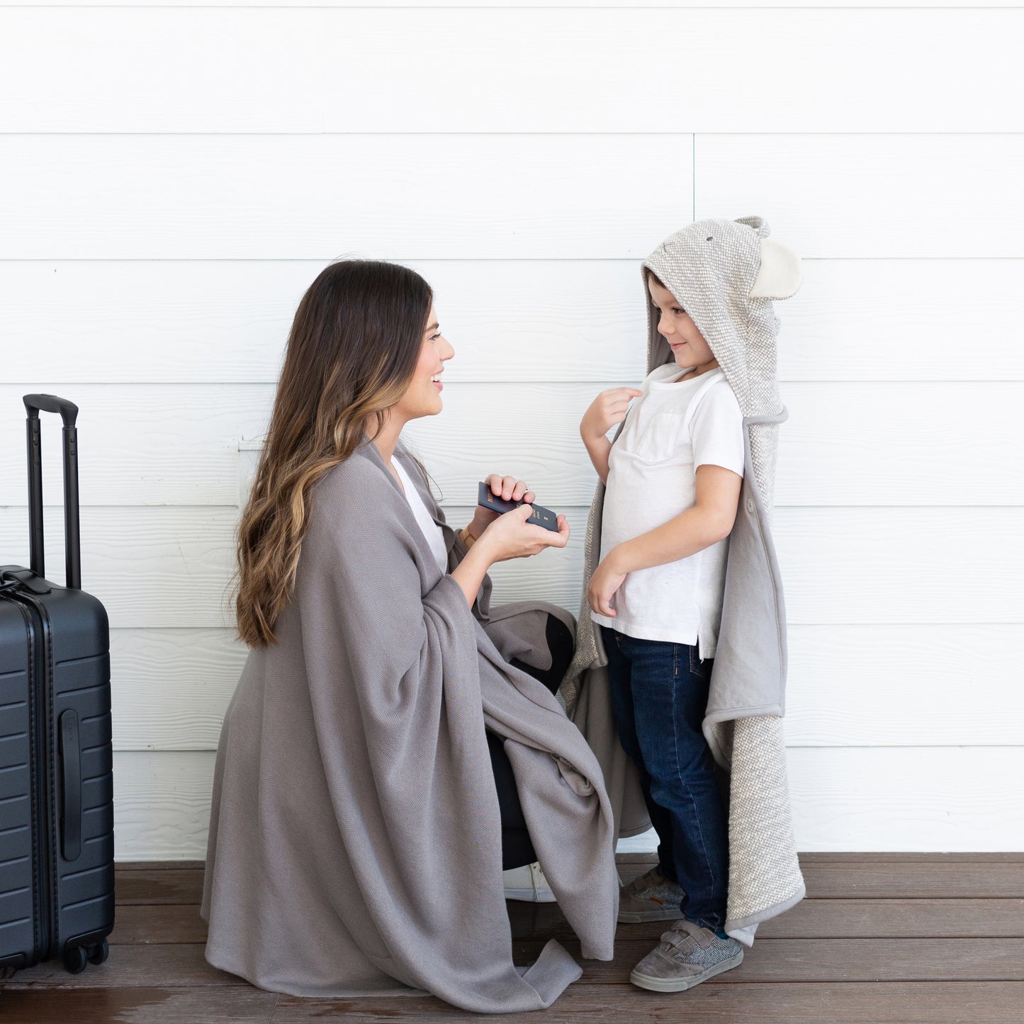 Zestt - Organic Cotton Jane Travel Wrap - Smoke