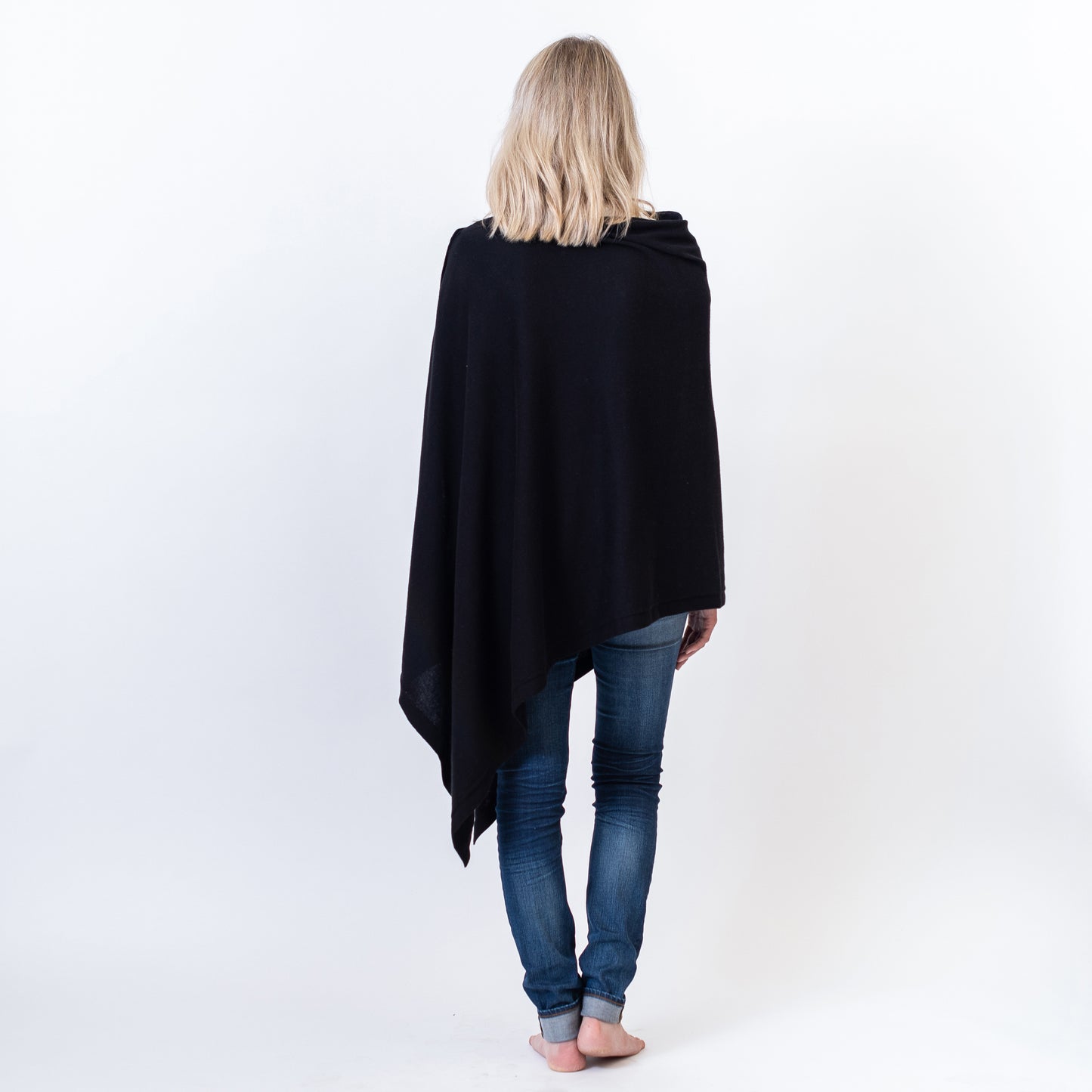 Zestt - Organic Cotton Travel Poncho - Black