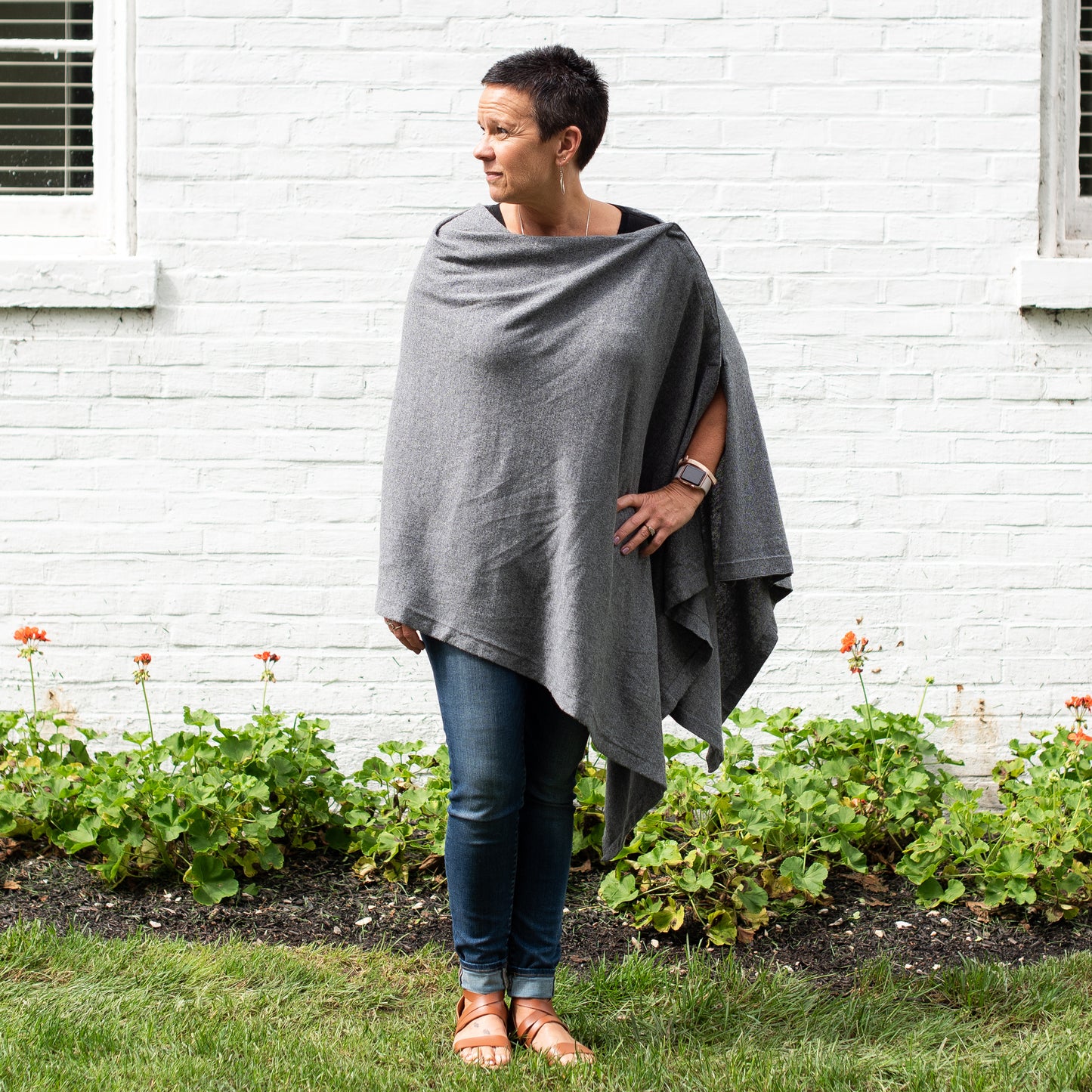 Zestt - Organic Cotton Travel Poncho - Grey